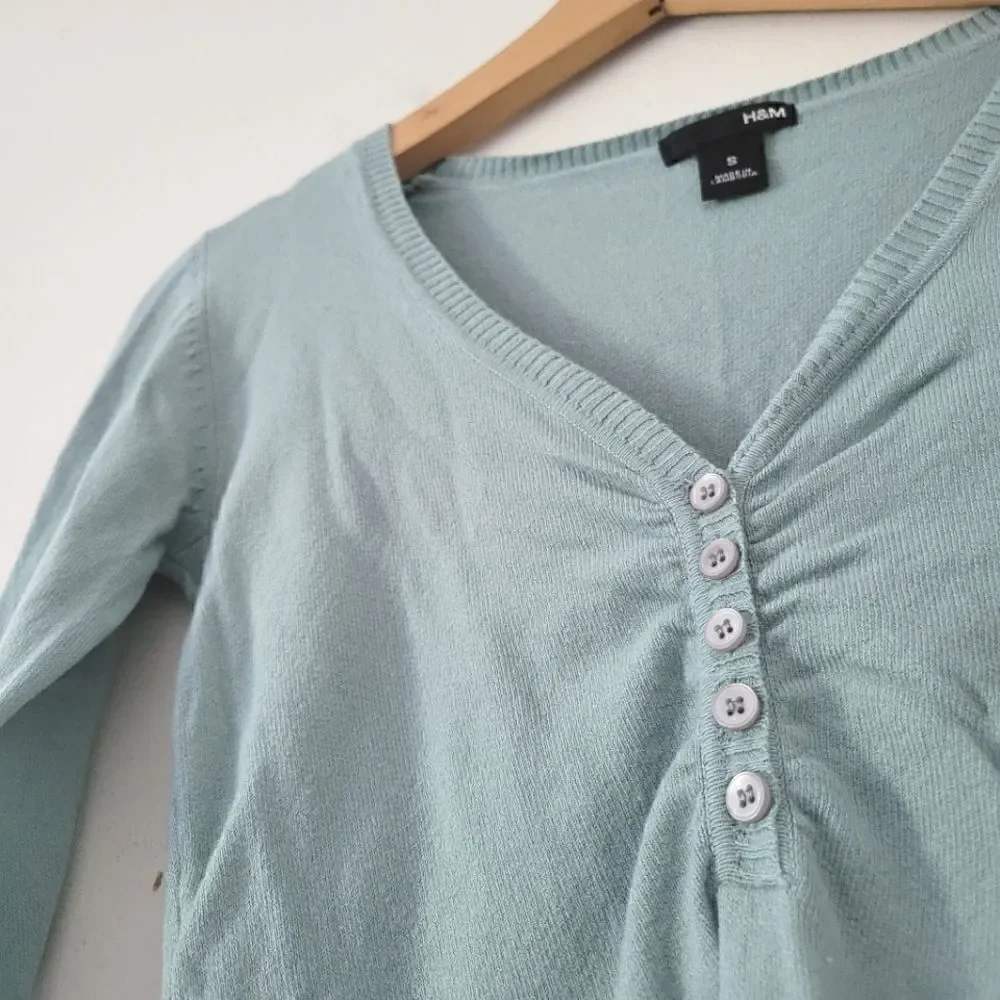 H&M Light Blue V-neck Henley Sweater S